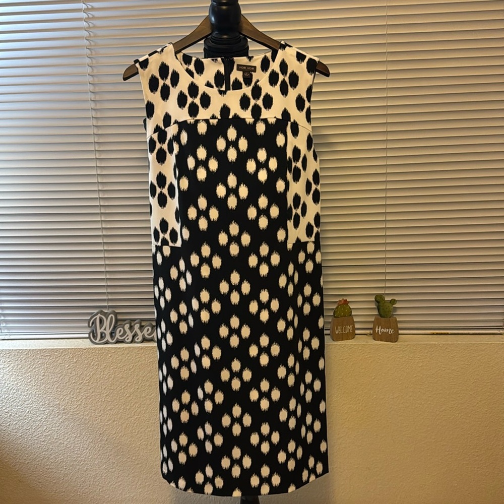 Black and white VOIR VOIR sleeveles dress size 12